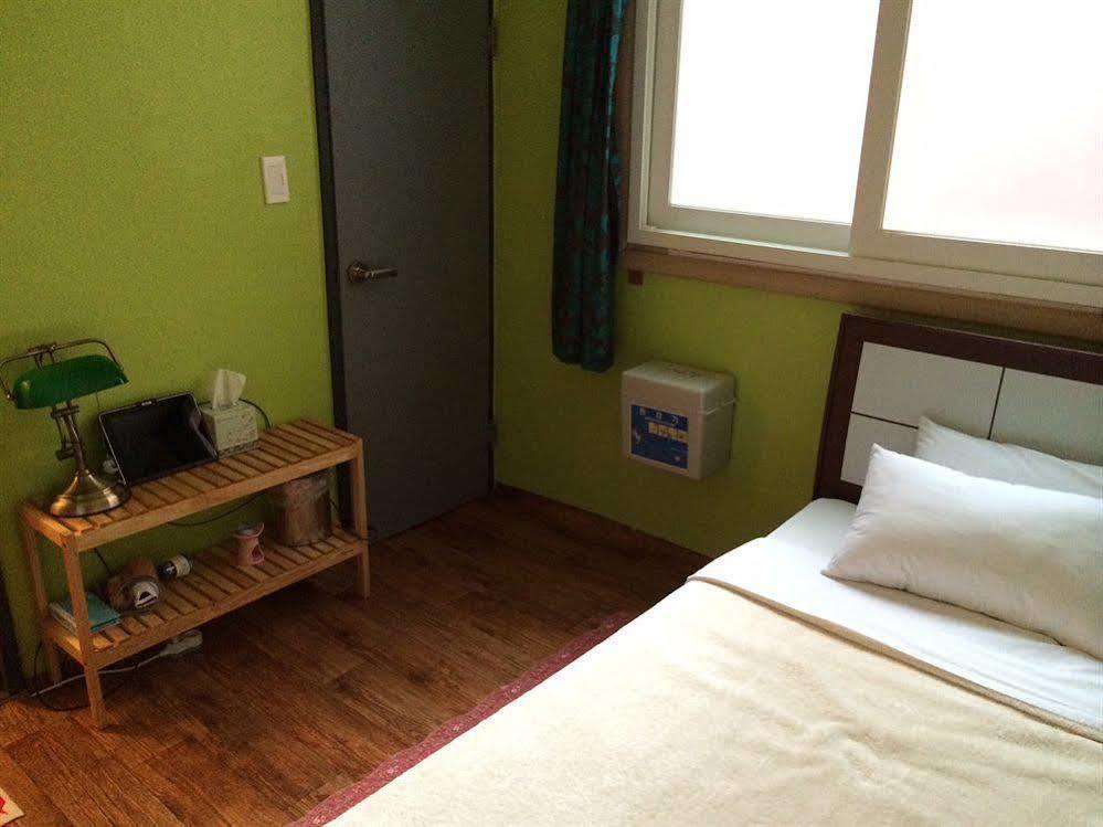 Backpackers In Jeju City Center Extérieur photo